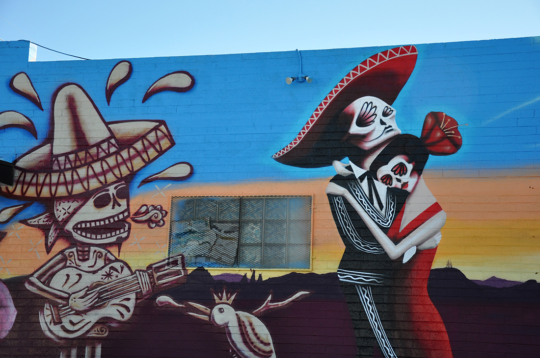 Lovers graffiti mural in Phoenix Arizona