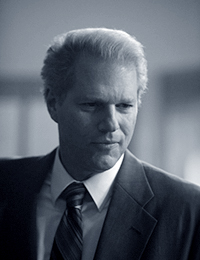 Noah Emmerich Headshot