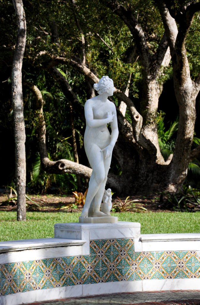 "Venus de' Medici" marble sculpture by Fonderia Chiurazzi standing by the pool at Ca' d'Zan. Photo by Michael Aaron Gallagher.